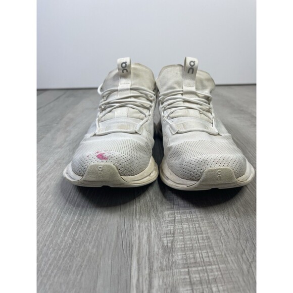 On Women's Cloudnova Running Shoes Sneakers Size W10 Training Distressed Gym S - Picture 2 of 10